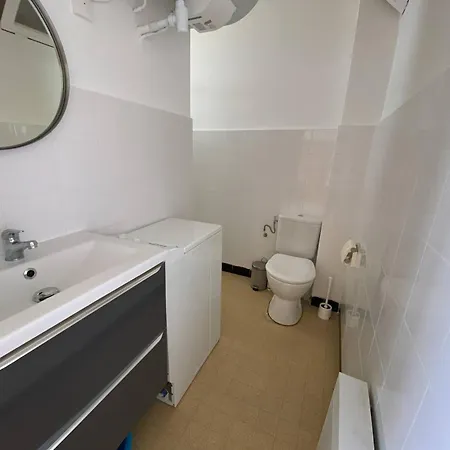 Au Lavandou Avec Terrasse Vue Et Parking - Fr-1-816-17 Апартаменты