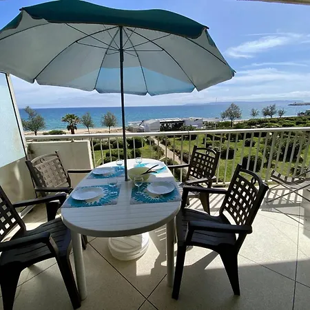 Au Lavandou Avec Terrasse Vue Et Parking - Fr-1-816-17 *