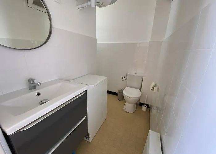 Au Lavandou Avec Terrasse Vue Et Parking - Fr-1-816-17 Apartamento